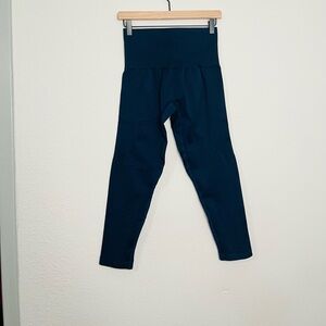 LNDR the streamline 7/8 navy leggings